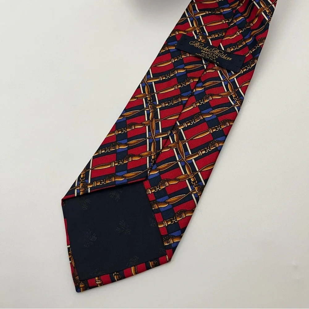 Brooks Brothers Silk Red Neck‎ Tie Length 56
